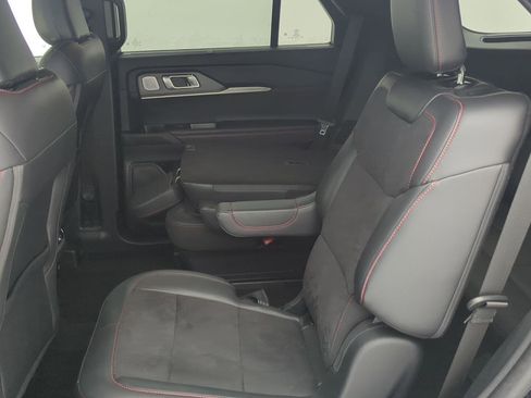 Used 2025 Ford Explorer ST image 20