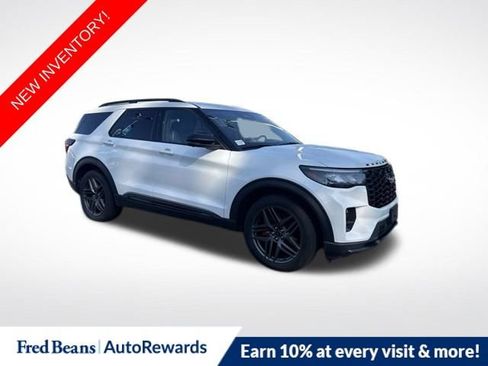 Certified 2025 Ford Explorer ST AWD/4WD image 1
