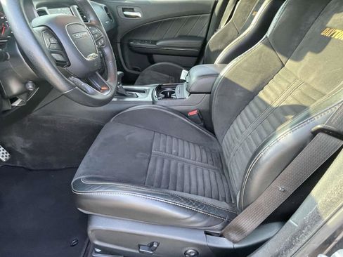Used 2018 Dodge Charger R/T image 10