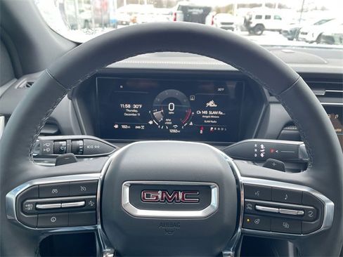 Used 2026 GMC Terrain Elevation w/ Elevation Premium Package image 11