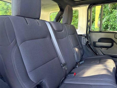 Used 2023 Jeep Wrangler Unlimited Sport AWD/4WD image 46