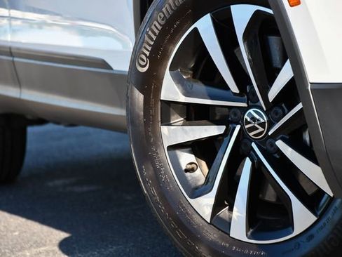 Used 2022 Volkswagen Tiguan S FWD image 13
