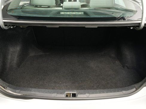 Used 2013 Toyota Corolla LE FWD image 50
