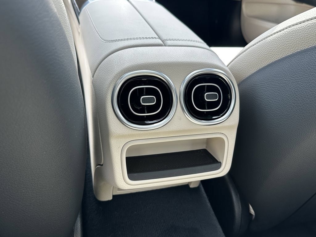 Certified 2025 Mercedes-Benz C 300 Sedan image 26