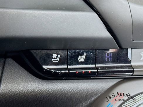 Used 2017 Chevrolet Camaro SS image 26