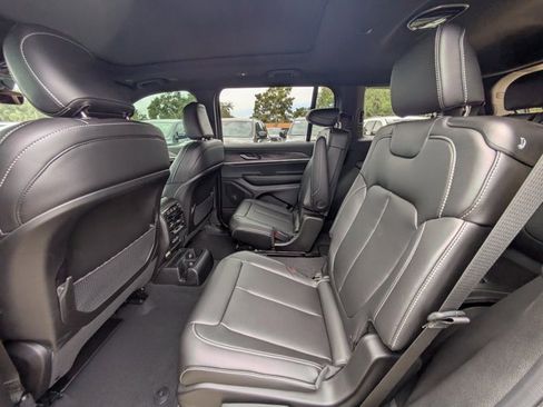 New 2025 Jeep Grand Cherokee L Limited w/ Black Appearance Package image 12