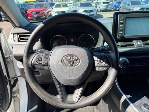 Used 2019 Toyota RAV4 LE w/ Carpet Mat Package AWD/4WD image 17