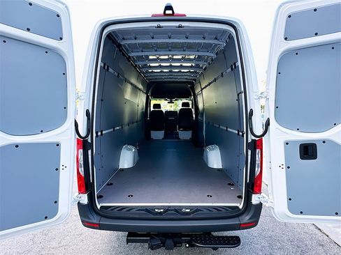 New 2026 Mercedes-Benz Sprinter 2500 image 23