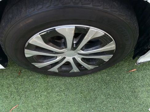 Used 2021 Toyota Prius LE AWD/4WD image 25