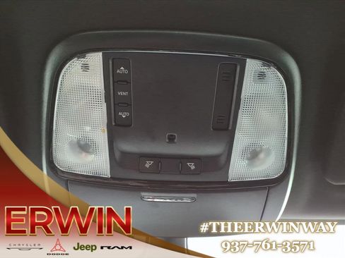 Certified 2024 Dodge Durango SXT image 23