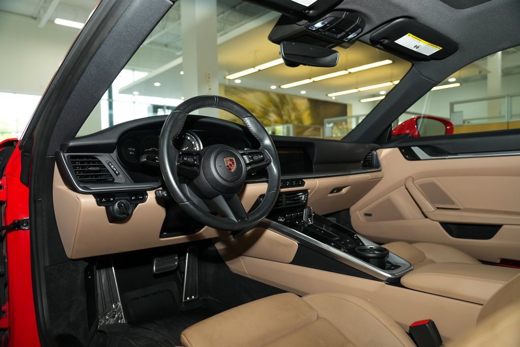 Used 2020 Porsche 911 Carrera S RWD image 2