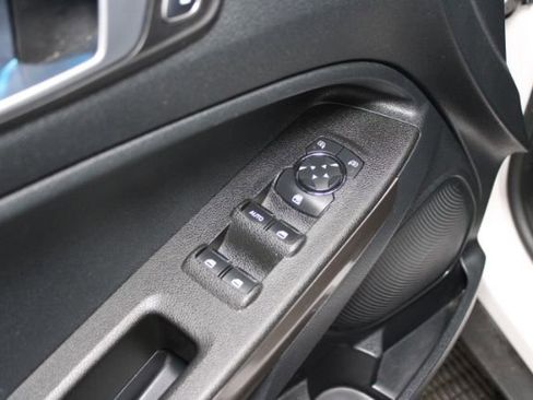Used 2019 Ford EcoSport SE w/ SE Convenience Package image 13