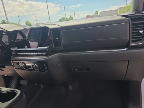 Used 2024 Chevrolet Silverado 1500 LT AWD/4WD image 20