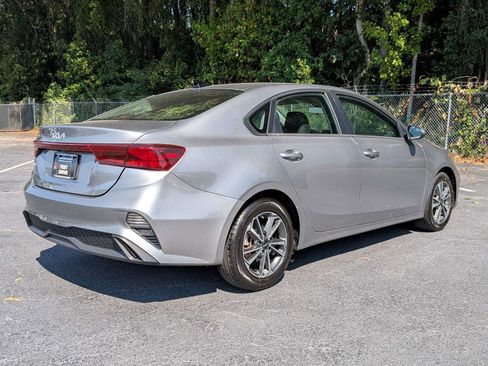 Used 2024 Kia Forte LXS FWD image 4
