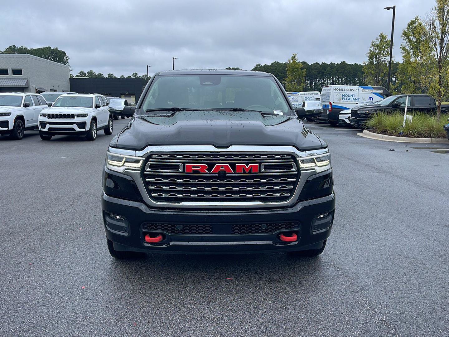 Used 2025 RAM 1500 Limited AWD/4WD image 2