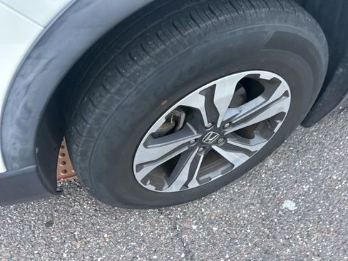 Used 2017 Honda CR-V LX image 8