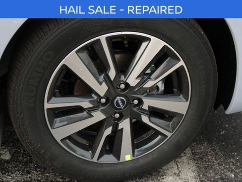 New 2025 Nissan Versa SV w/ Trunk Package FWD image 32