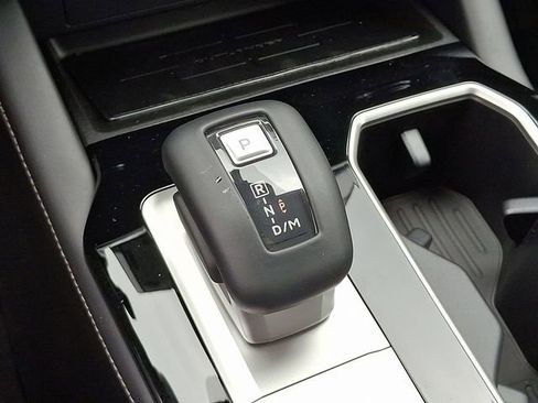 New 2025 Mitsubishi Outlander SE image 10