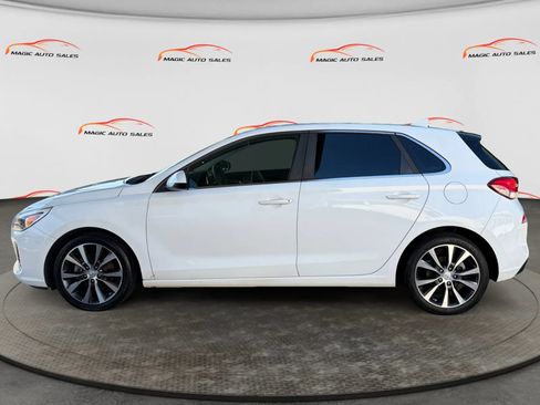 Used 2018 Hyundai Elantra GT FWD image 7