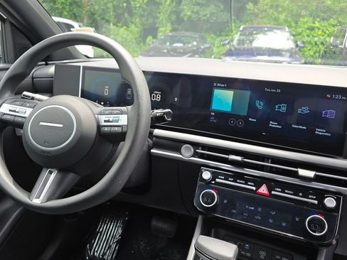 Used 2025 Hyundai Santa Cruz SEL AWD/4WD image 11