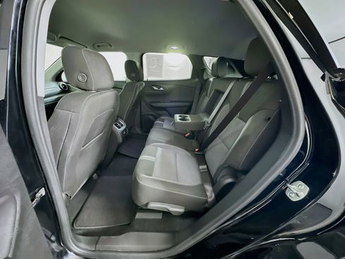 Used 2025 Chevrolet Blazer LT FWD image 25