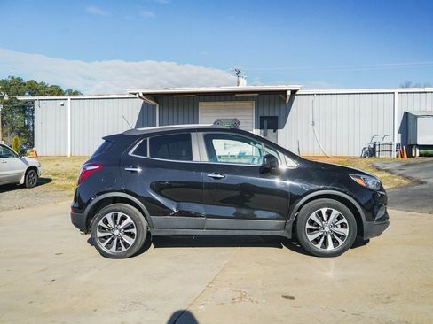 Used 2021 Buick Encore Preferred image 3