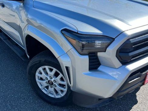 Certified 2025 Toyota Tacoma SR AWD/4WD image 2