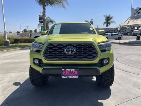 Used 2023 Toyota Tacoma TRD Off-Road image 3