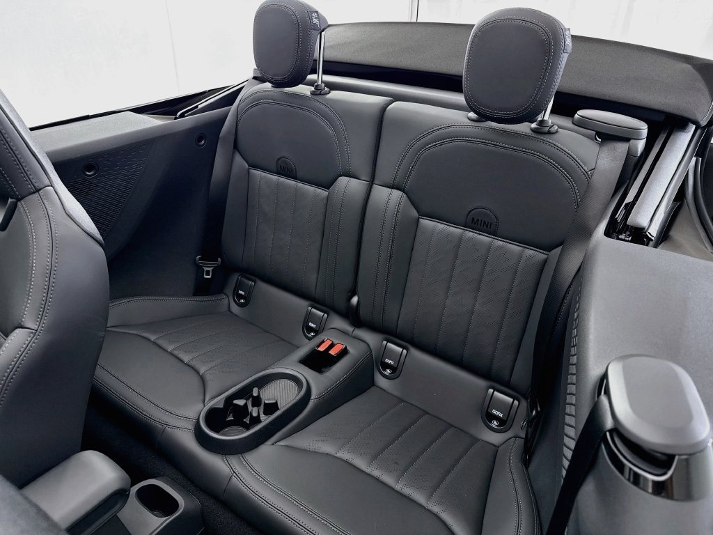 New 2026 MINI Cooper S FWD image 19