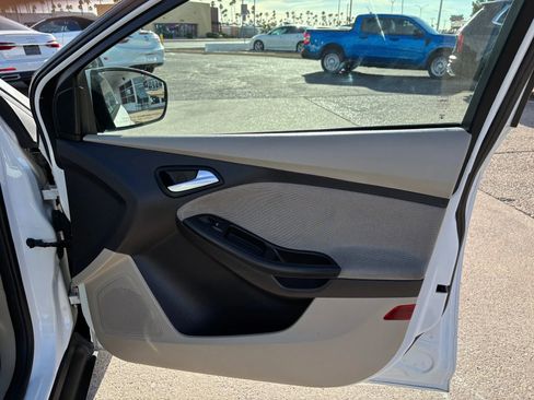 Used 2014 Ford Focus SE image 22