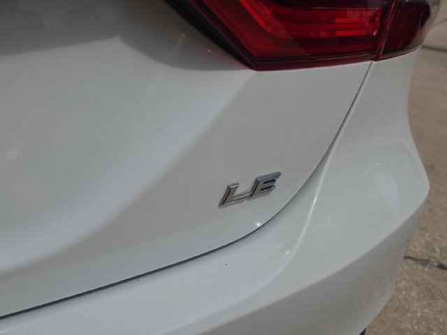 Used 2021 Toyota Camry LE FWD image 6