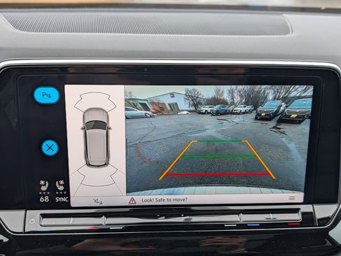 New 2026 Volkswagen Atlas SEL image 10