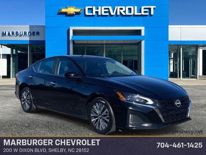 Used 2023 Nissan Altima 2.5 SV