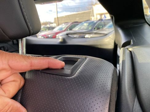 Used 2022 Subaru Outback Limited image 26