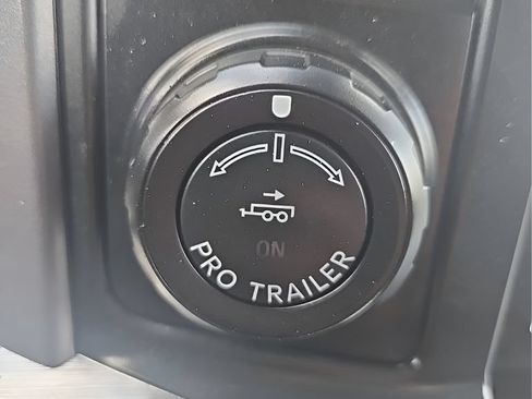 Used 2023 Ford F150 Lariat w/ Trailer Tow Package AWD/4WD image 25
