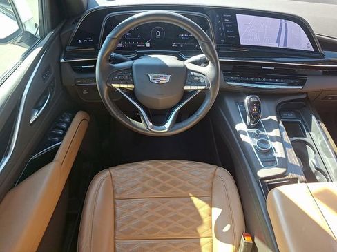 Used 2023 Cadillac Escalade Premium Luxury image 11