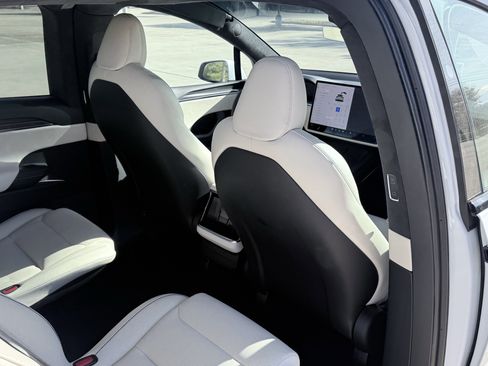 Used 2023 Tesla Model X Plaid image 45