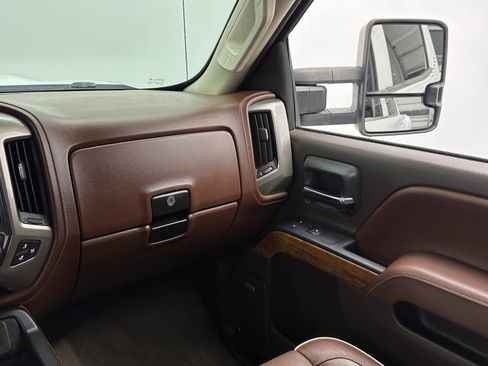 Used 2017 Chevrolet Silverado 3500 High Country w/ Duramax Plus Package image 28