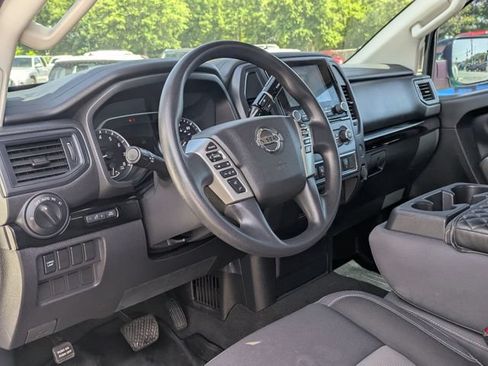 Used 2022 Nissan Titan SV RWD image 30