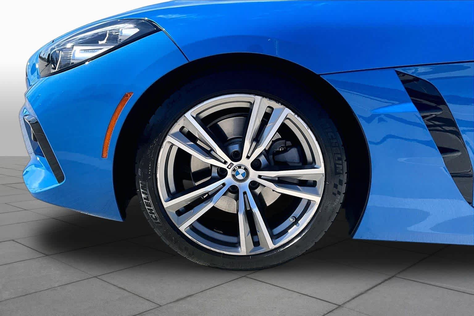 Used 2022 BMW Z4 sDrive30i w/ M Sport Package RWD image 9