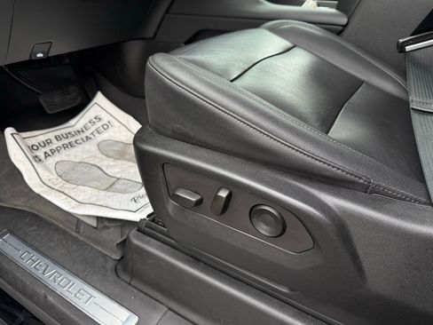 Used 2022 Chevrolet Tahoe Z71 w/ Luxury Package image 31