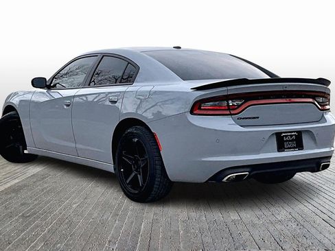 Used 2022 Dodge Charger SXT w/ Blacktop Package image 12