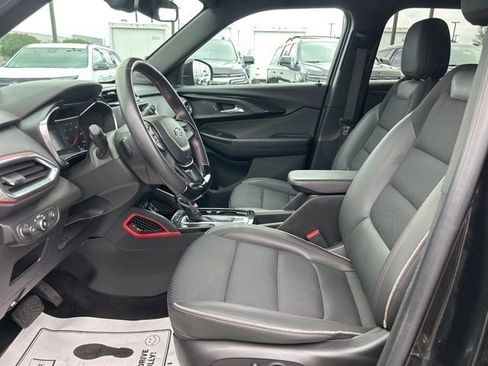 Used 2023 Chevrolet TrailBlazer RS FWD image 15