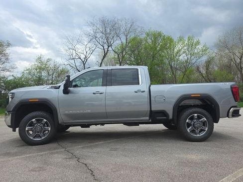 New 2026 GMC Sierra 2500 SLE w/ SLE Value Package; AWD/4WD image 13