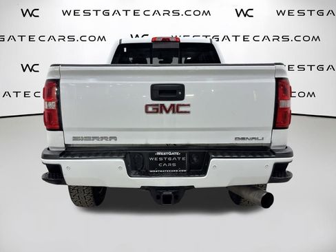 Used 2017 GMC Sierra 2500 Denali w/ Duramax Plus Package image 4