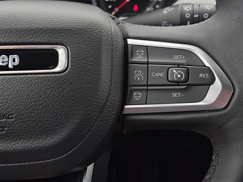Used 2025 Jeep Compass Limited AWD/4WD image 28