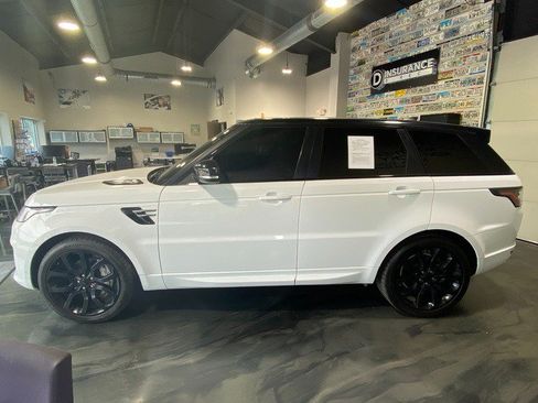 Used 2018 Land Rover Range Rover Sport HSE AWD/4WD image 4