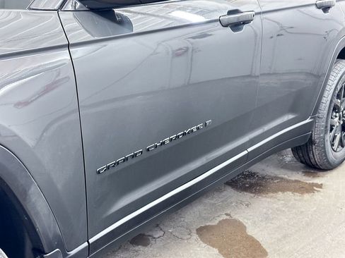 New 2025 Jeep Grand Cherokee Laredo image 16