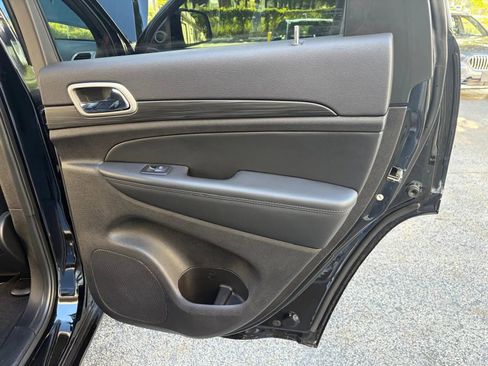 Used 2021 Jeep Grand Cherokee Laredo X image 28