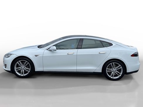 Used 2014 Tesla Model S image 2